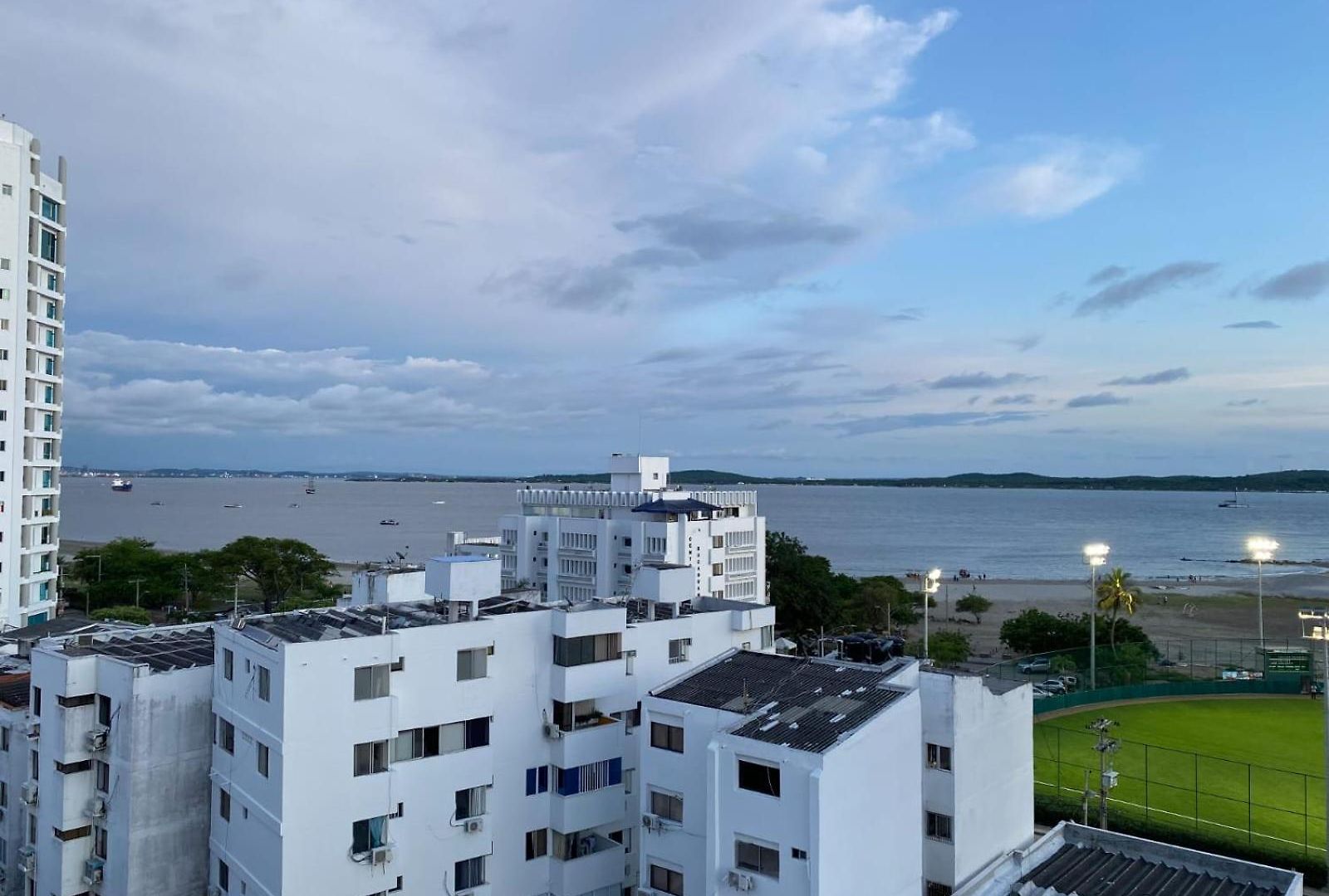 Homestay Amplia Con Vista Al Mar Y Bano Privado Cartagena