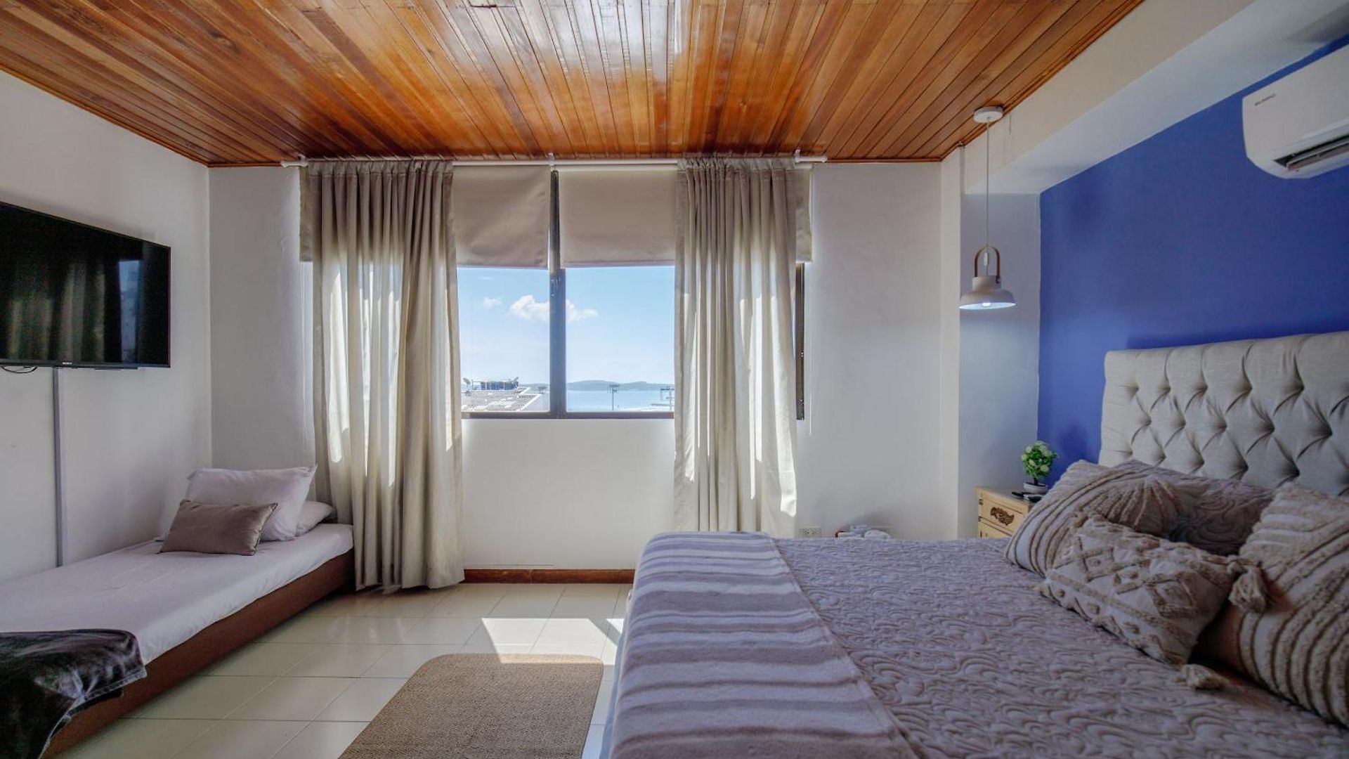 Amplia Con Vista Al Mar Y Bano Privado *