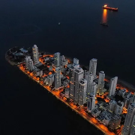 Amplia Habitación Con Vista Al Mar Y Baño Privado Cartagena