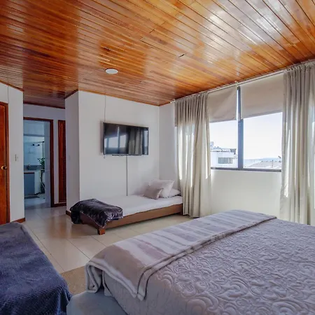 Amplia Habitación Con Vista Al Mar Y Baño Privado Habitación en casa particular