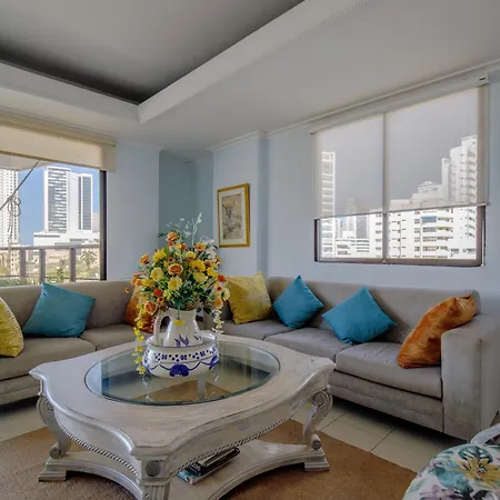 Amplia Habitación Con Vista Al Mar Y Baño Privado