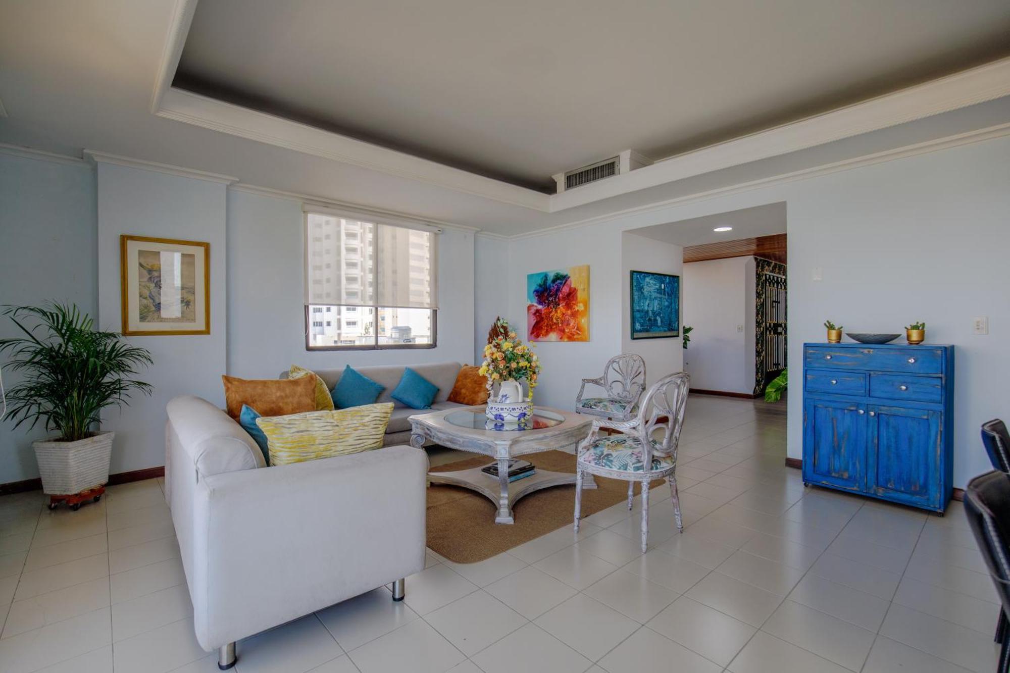 Habitación en casa particular Amplia Habitación Con Vista Al Mar Y Baño Privado *